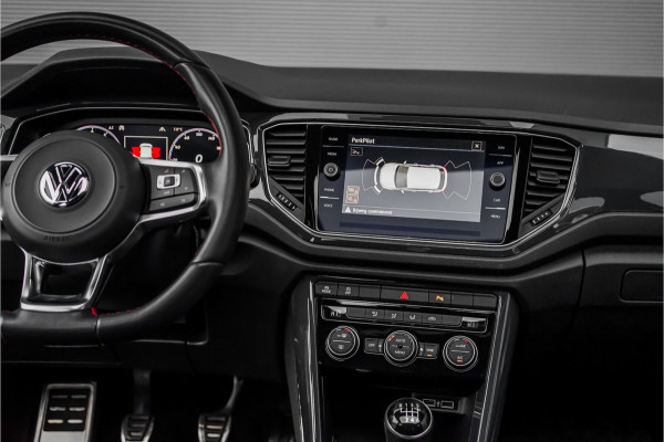 Volkswagen T-Roc 1.5 TSI Sport Navi ACC LED Trekhaak