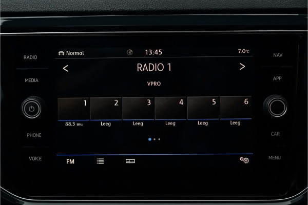 Volkswagen T-Roc 1.5 TSI Sport Navi ACC LED Trekhaak