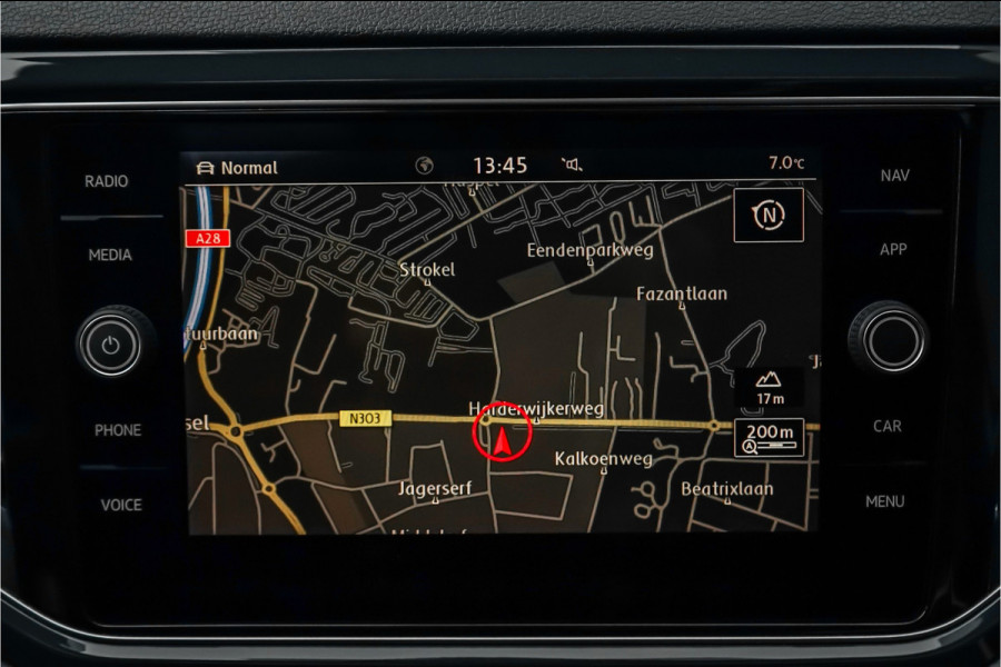 Volkswagen T-Roc 1.5 TSI Sport Navi ACC LED Trekhaak