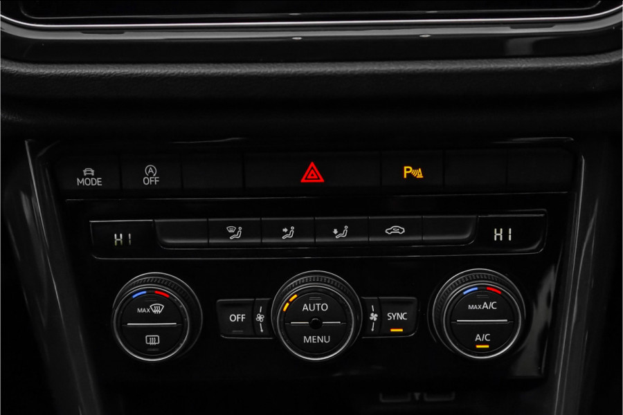 Volkswagen T-Roc 1.5 TSI Sport Navi ACC LED Trekhaak