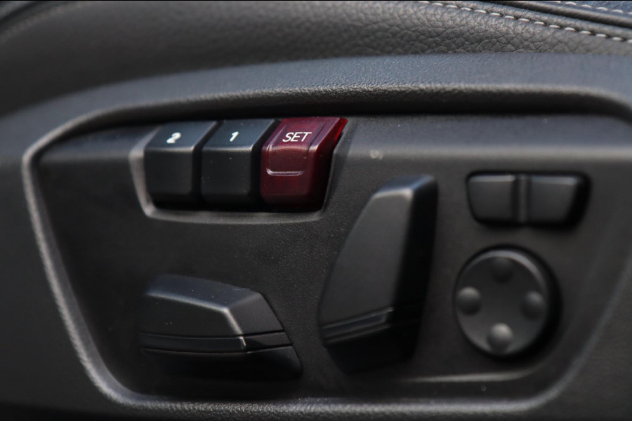 BMW X1 XDrive25i M Sport / PANODAK / HUD / KEYLESS / MEMORY / H&K / CAMERA