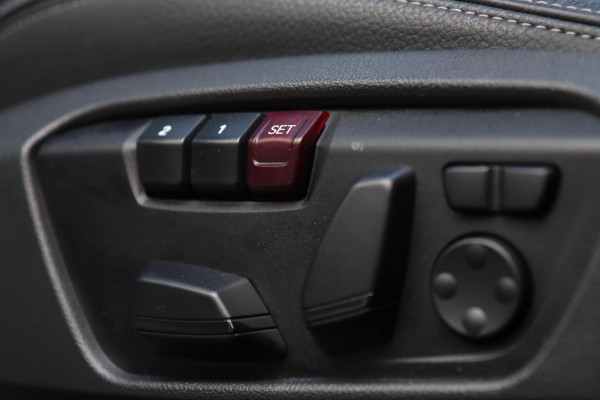 BMW X1 XDrive25i M Sport / PANODAK / HUD / KEYLESS / MEMORY / H&K / CAMERA