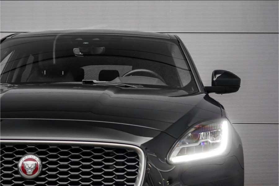 Jaguar E-Pace 2.0 P250 AWD HSE R-Dynamic CarPlay Trekhaak Camera 19"