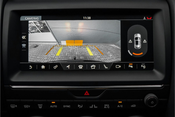 Jaguar E-Pace 2.0 P250 AWD HSE R-Dynamic CarPlay Trekhaak Camera 19"
