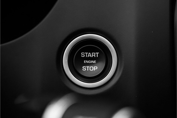 Jaguar E-Pace 2.0 P250 AWD HSE R-Dynamic CarPlay Trekhaak Camera 19"