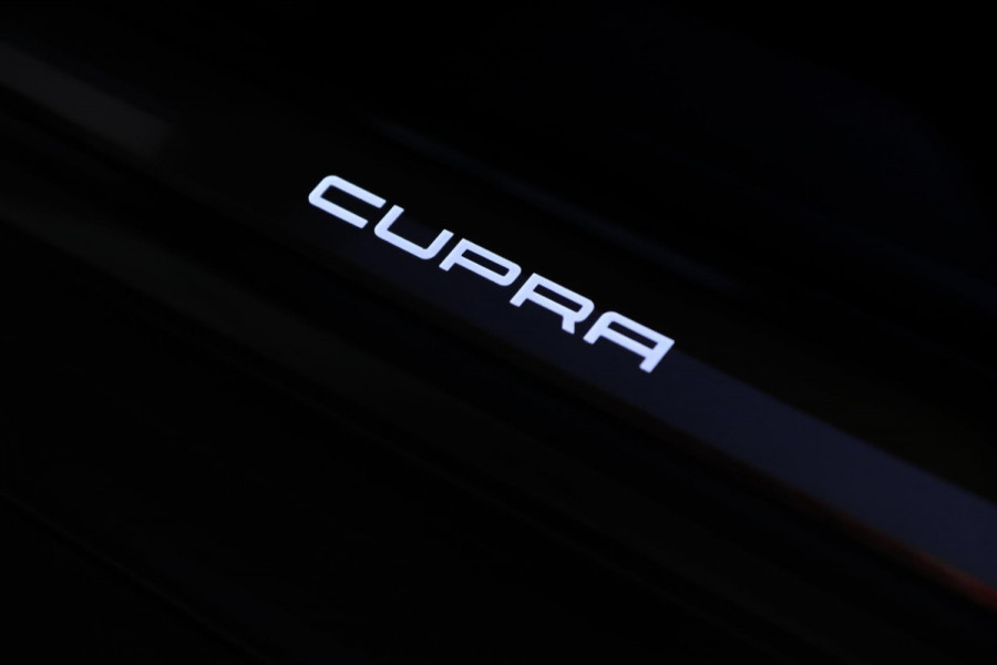 CUPRA Leon Sportstourer 1.4 e-Hybrid VZ Copper / PANODAK / KEYLESS / VOLLEDIG UITGEVOERD!