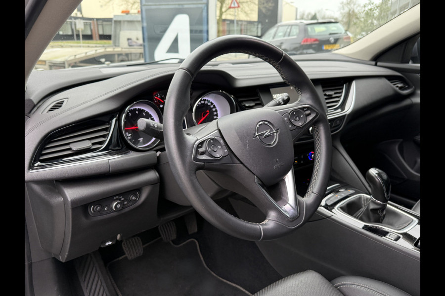 Opel Insignia Sports Tourer BWJ 10-2020 | 1.5T 165PK Business Executive | LEER | TREKHAAK | STOELVERW | NAVI | CLIMA | CARPLAY | PDC | PRIVACY GLASS |