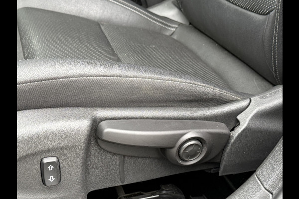 Opel Insignia Sports Tourer BWJ 10-2020 | 1.5T 165PK Business Executive | LEER | TREKHAAK | STOELVERW | NAVI | CLIMA | CARPLAY | PDC | PRIVACY GLASS |