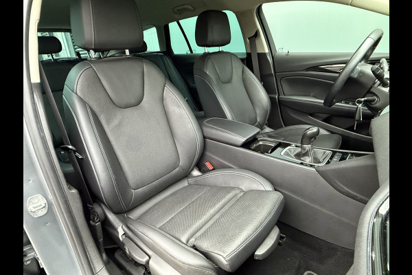 Opel Insignia Sports Tourer BWJ 10-2020 | 1.5T 165PK Business Executive | LEER | TREKHAAK | STOELVERW | NAVI | CLIMA | CARPLAY | PDC | PRIVACY GLASS |