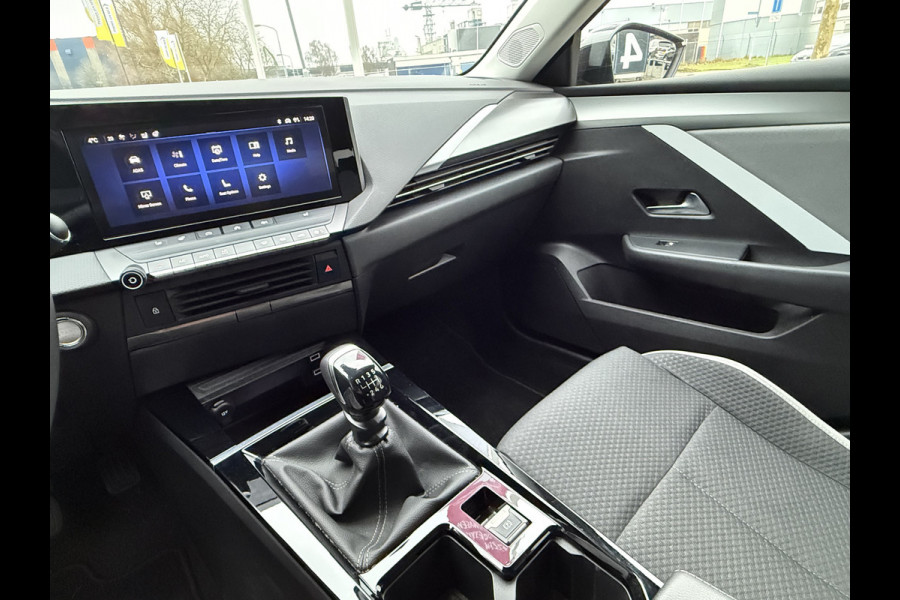 Opel Astra BWJ 2022 | 1.2 131PK Business Edition | CLIMA | NAVI | STOELVERW | PRIVACY GLASS | CAMERA A |