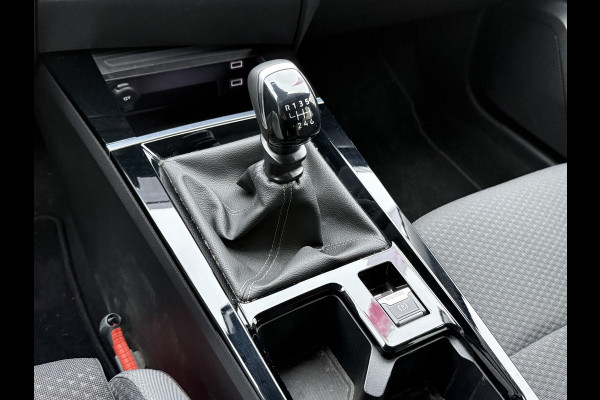 Opel Astra BWJ 2022 | 1.2 131PK Business Edition | CLIMA | NAVI | STOELVERW | PRIVACY GLASS | CAMERA A |