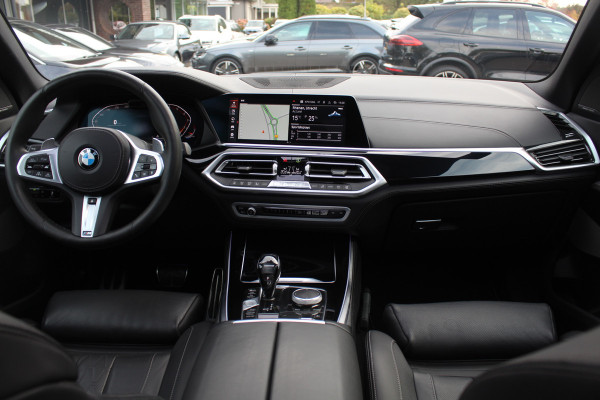 BMW X5 xDrive40i High Exe. M Sport / Panoramadak / 360Camera / Head-up / Achterasbesturing / Laser LED / Softclose / 22'' / Harman Kardon / Stoelventilatie / Stoelverwarming 4x / DAB / Dodehoek / ACC