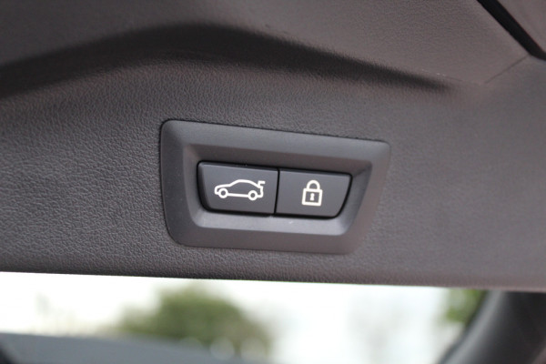 BMW X5 xDrive40i High Exe. M Sport / Panoramadak / 360Camera / Head-up / Achterasbesturing / Laser LED / Softclose / 22'' / Harman Kardon / Stoelventilatie / Stoelverwarming 4x / DAB / Dodehoek / ACC