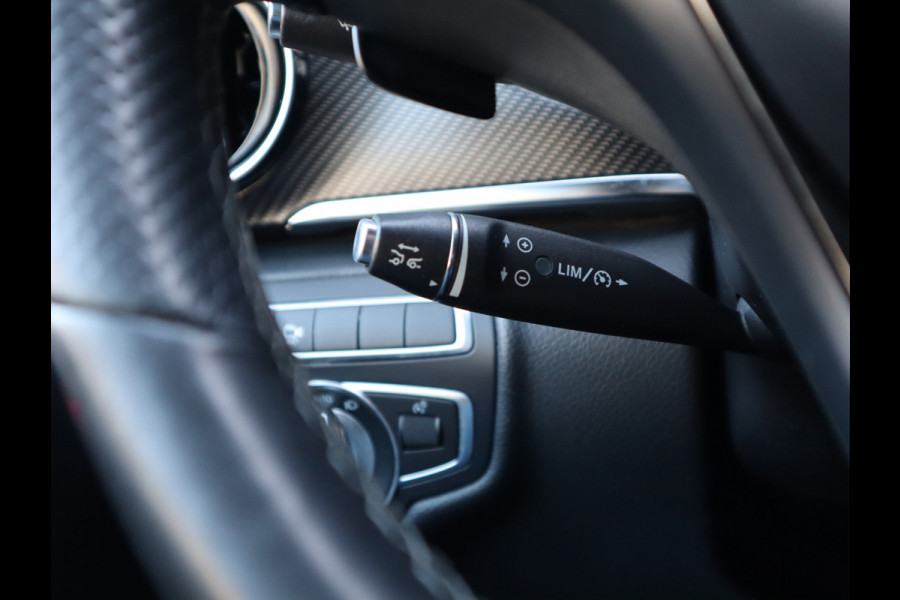 Mercedes-Benz V-Klasse 300d L3 4-MATIC Extra Lang DC 5 Pers - AMG - Trekhaak - ACC