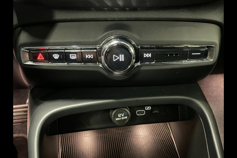 Volvo XC40 Recharge P8 AWD R-Design|91% SOH|TREKHAAK|MEMORY|1/2 LEDER|ELEK.INTR+A-KLEP|ACC|STOEL+STUURVERW|CAMERA|CARPLAY/ANDROID|