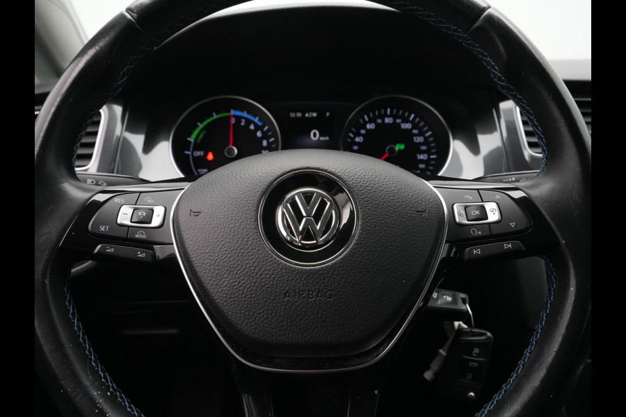 Volkswagen e-Golf e-Golf 136pk Navigatie Acc Pdc Led Carplay 34