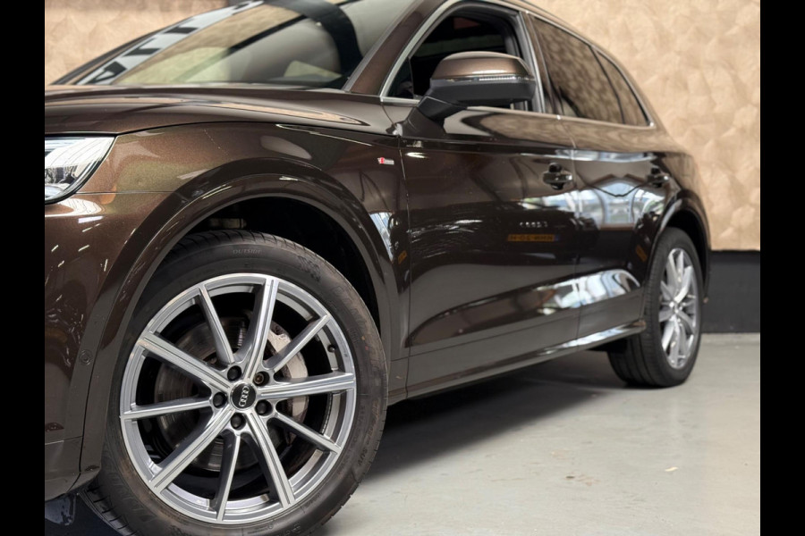 Audi Q5 55 TFSI e quattro Competition | 367 PK | Pano | Leer | Keyless | ACC | Stoelverwarming
