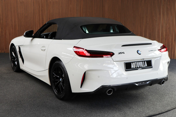 BMW Z4 Roadster sDrive30i High Exe M-pakket HUD Leer Camera PDC Stoelverwarming Stuurverwarming Memory seats LM velgen