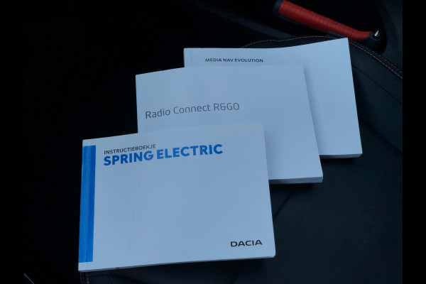 Dacia Spring Comfort Plus (Orange Pack) 27 kWh | Navi, Leder, Airco, Carplay/Android, Cruise, Camera| Dealeronderhouden |