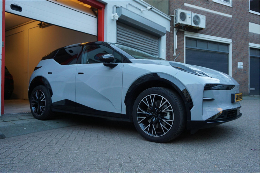 ZEEKR X AWD Privilege 69 kWh | 429pk | 0-100 3.8sec | Full Options | Panoramadak | Head Up Display | Sfeerverlichting | Leer | Electr stoelen + memory + massage + koeling + verwarming