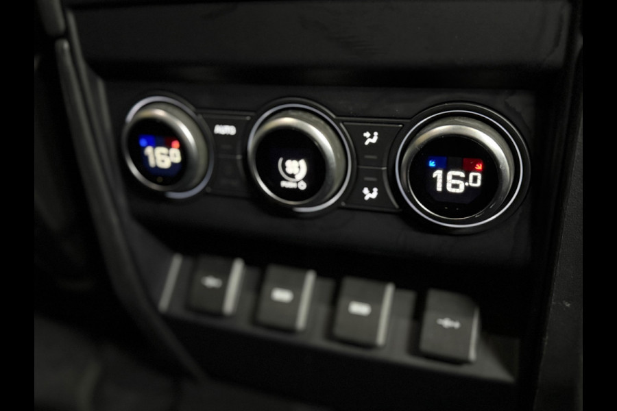 Land Rover Defender 110 2.0 D240 110 SE | Pano | Leer | Trekhaak | Memory | 360° Camera | Meridian | Luchtvering