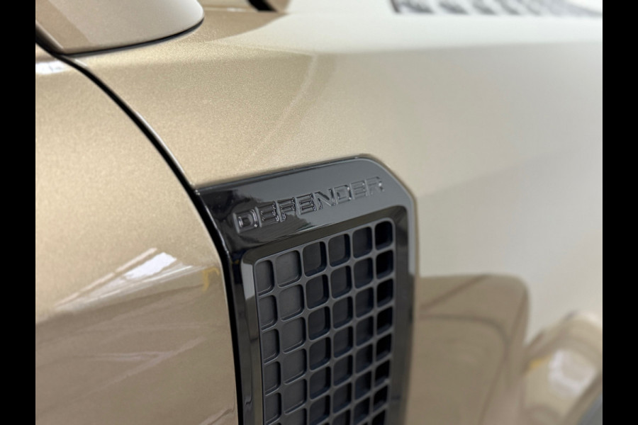 Land Rover Defender 110 2.0 D240 110 SE | Pano | Leer | Trekhaak | Memory | 360° Camera | Meridian | Luchtvering