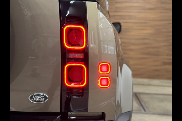 Land Rover Defender 110 2.0 D240 110 SE | Pano | Leer | Trekhaak | Memory | 360° Camera | Meridian | Luchtvering