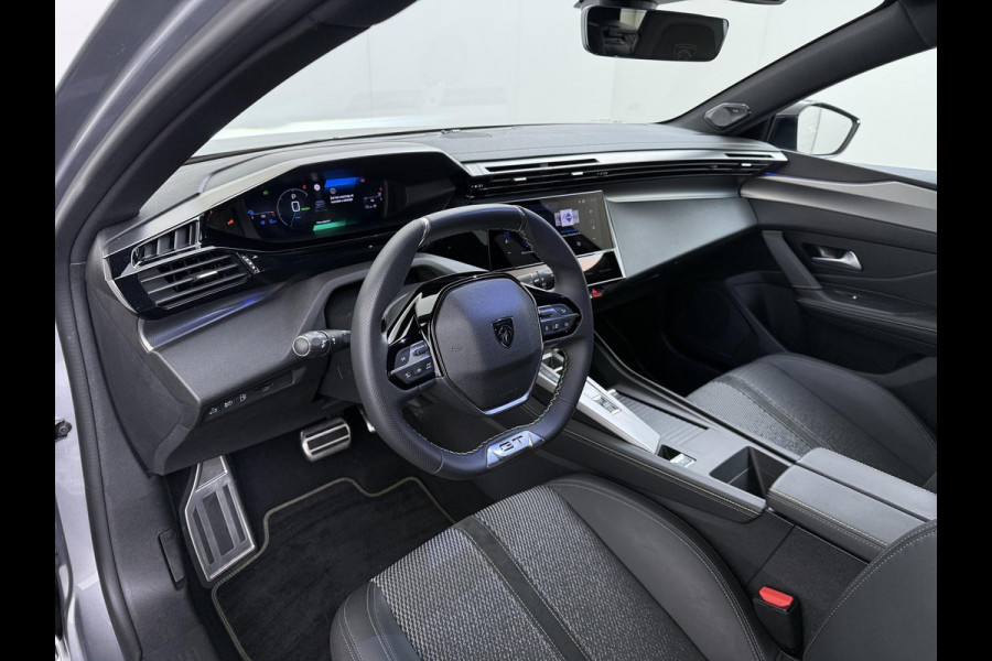Peugeot 308 1.6 Plug-in Hybrid 225 GT PHEV |FOCAL AUDIO | ELEK. ACHTERKLEP| ADAP. CRUISE| 360 CAMERA| DODE HOEK SENSOR| SUPER COMPLEET!