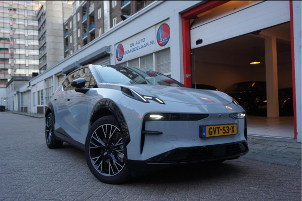 Volvo EX30 ZEEKR X AWD Privilege | 429pk | 0-100 3.8sec | Full Options | Panoramadak | Head Up Display | Sfeerverlichting | Leer | Electr stoelen + memory + massage + koeling + verwarming