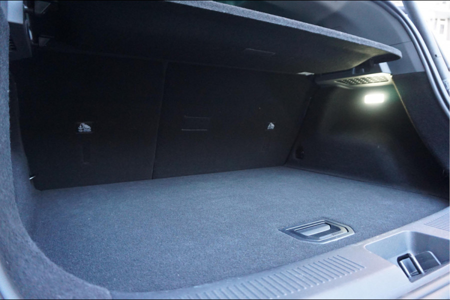 Volvo EX30 ZEEKR X AWD Privilege | 429pk | 0-100 3.8sec | Full Options | Panoramadak | Head Up Display | Sfeerverlichting | Leer | Electr stoelen + memory + massage + koeling + verwarming