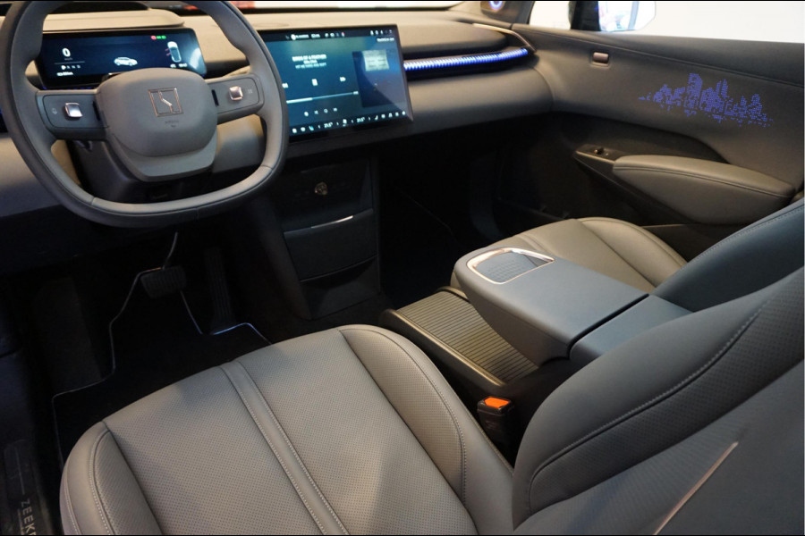 Volvo EX30 ZEEKR X AWD Privilege | 429pk | 0-100 3.8sec | Full Options | Panoramadak | Head Up Display | Sfeerverlichting | Leer | Electr stoelen + memory + massage + koeling + verwarming