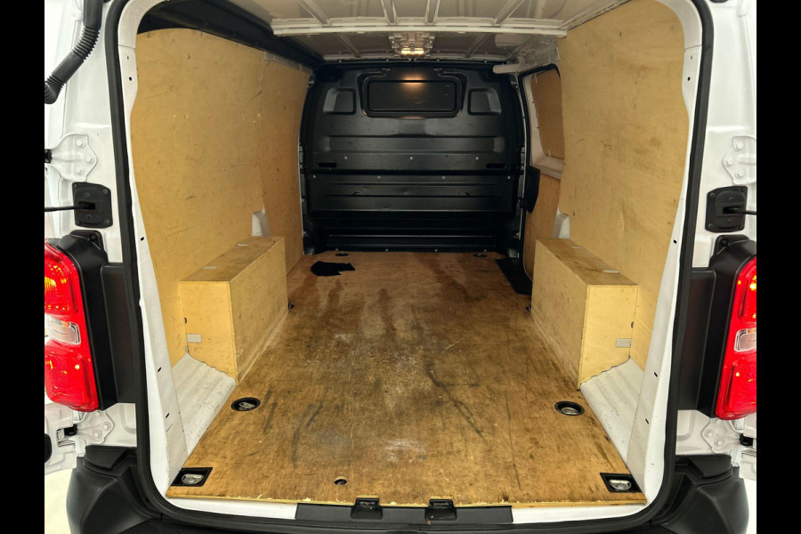 Opel Vivaro 2.0 145 pk L3H1 Edition Automaat Navigatie Cruise control Camera Airco Trekhaak