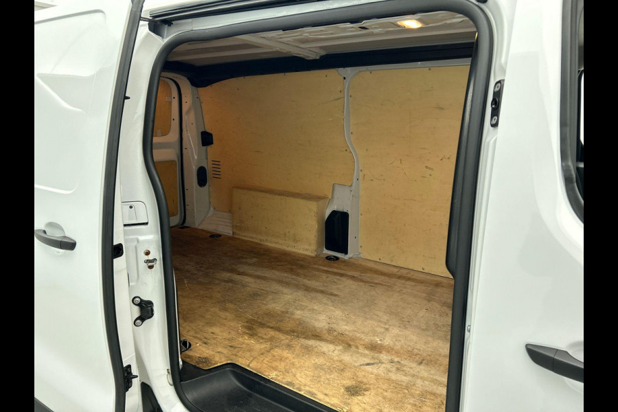 Opel Vivaro 2.0 145 pk L3H1 Edition Automaat Navigatie Cruise control Camera Airco Trekhaak