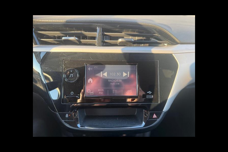 Opel Corsa 1.2 Edition Zwart dak,afneembare trekhaak,stoelverwarming,parkeersensoren