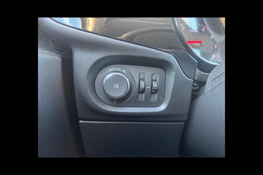 Opel Corsa 1.2 Edition Zwart dak,afneembare trekhaak,stoelverwarming,parkeersensoren