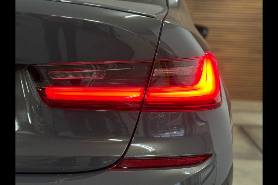 BMW 3-serie 330i High Executive Edition | M-Pakket | Pano | HUD | 360° Camera | 20' inch | Adaptive Cruise Control | Harman/Kardon