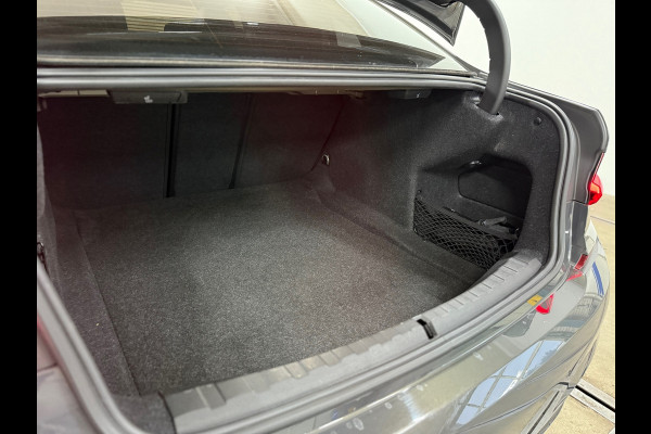 BMW 3-serie 330i High Executive Edition | M-Pakket | Pano | HUD | 360° Camera | 20' inch | Adaptive Cruise Control | Harman/Kardon