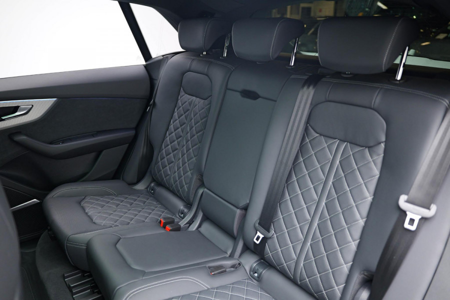 Audi Q8 60 TFSI e quattro Pro Line S Competition |Pano|RS-Zetels|HUD|4-Wielsturing|B&O|
