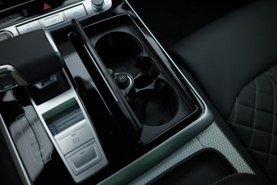 Audi Q8 60 TFSI e quattro Pro Line S Competition |Pano|RS-Zetels|HUD|4-Wielsturing|B&O|