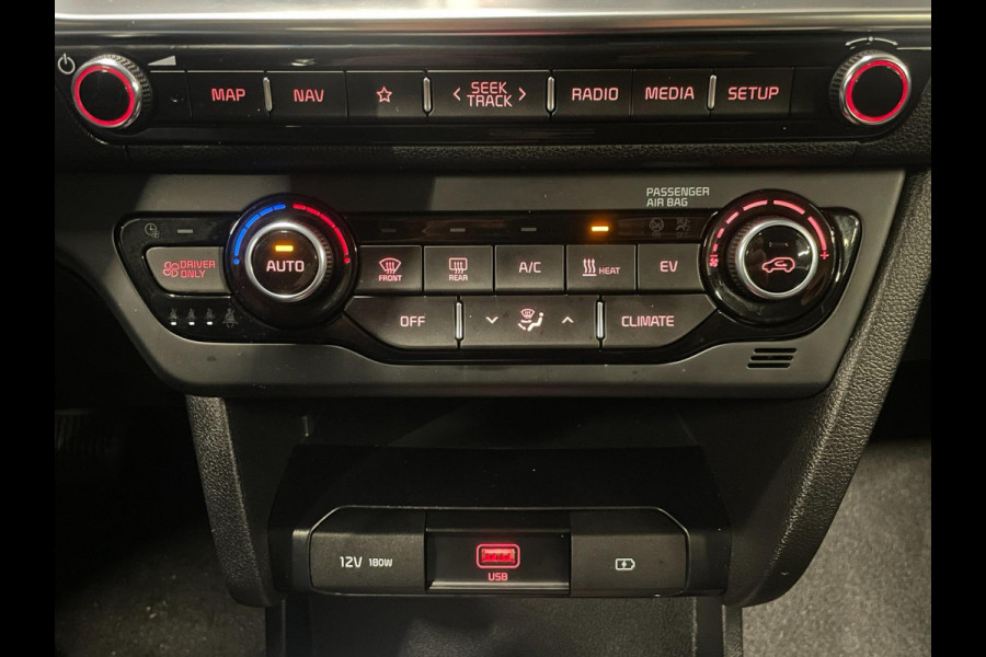 Kia e-Niro DynamicLine 64 kWh|100%SOH|NW LOGO|FACELIFT|3-FASE|LEDER|ACC|CARPLAY|CAMERA|STOEL+STUURVERW|IN. BTW|1e EIG|NL-AUTO|NAP|