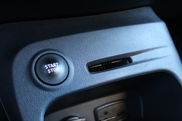 Renault Captur 1.3 TCe 150PK Intens | BLIS | Navigatie | Camera | Cruise Control | Keyless