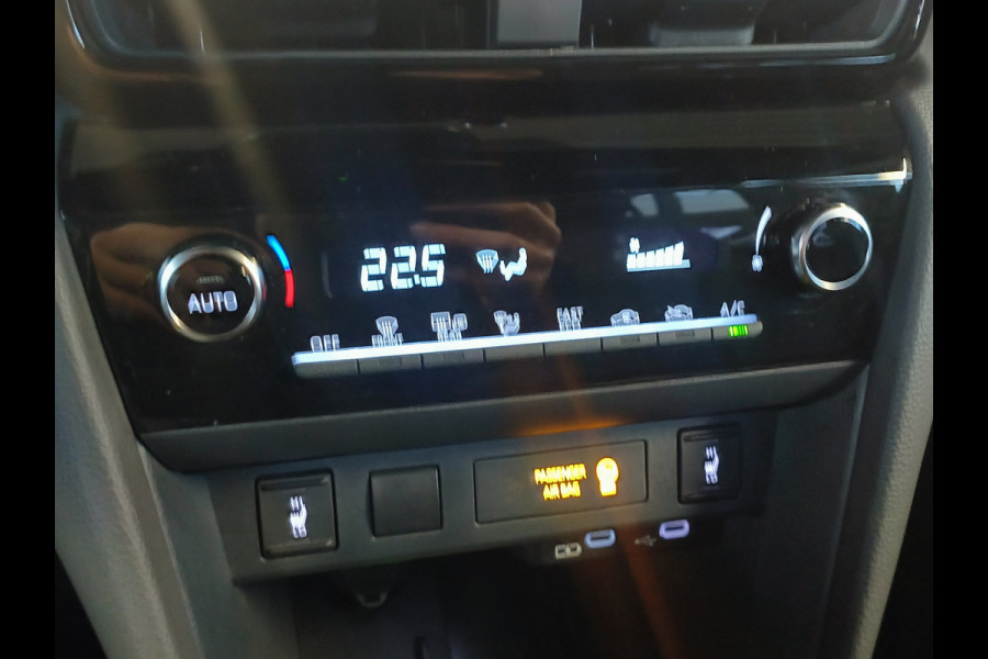 Toyota Yaris Cross 1.5 Hybrid 115 Dynamic AUTOMAAT uit 2025 Rijklaar + fabrieksgarantie tot 2030 Henk Jongen Auto's in Helmond,  al 50 jaar service zoals 't hoort!