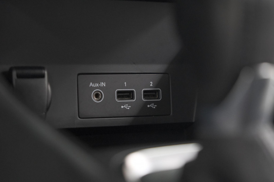 Renault Captur TCe 140 EDC Intens | Trekhaak | Camera | BOSE Audio | 9.3 Inch Groot Scherm