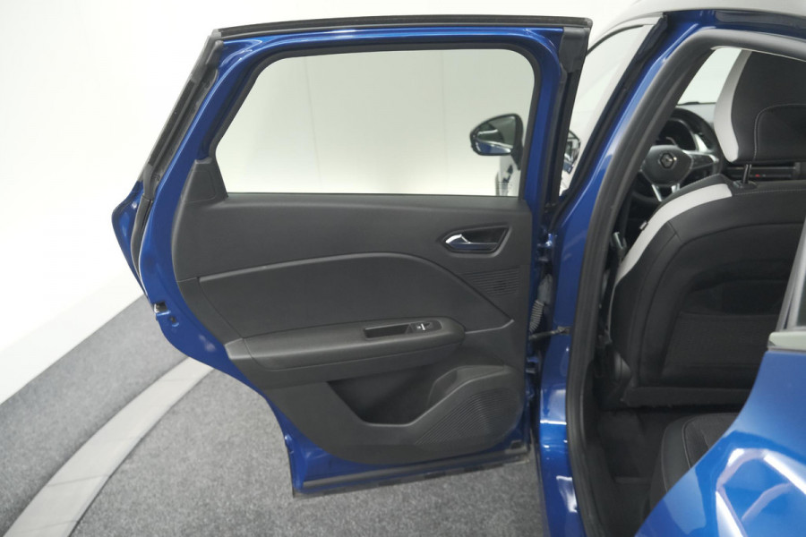 Renault Captur TCe 140 EDC Intens | Trekhaak | Camera | BOSE Audio | 9.3 Inch Groot Scherm