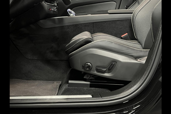 Volvo XC60 2.0 T8 Plug-in hybrid AWD Ultra Black Edition Luchtvering | Open dak | Adapt. cruise control | Harman Kardon | 360° Camera | Head-up | Pilot assist