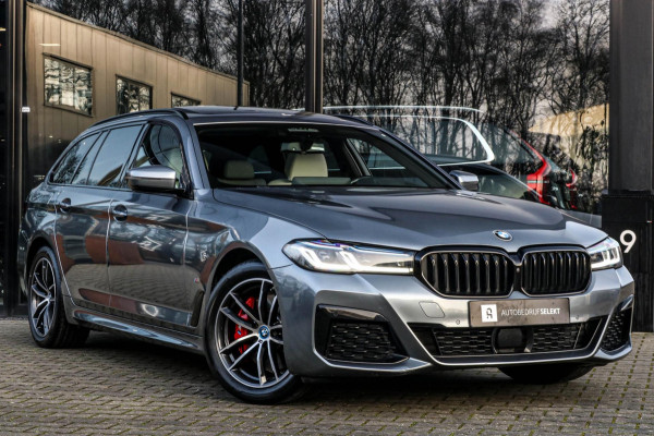 BMW 5 Serie Touring 530e xDrive M-Sport | Trekhaak | Pano | Soft close | Laser | Massage | Ambient Air | Head Up | Achterassturing