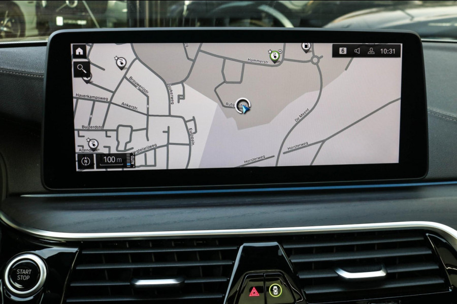 BMW 5 Serie Touring 530e xDrive M-Sport | Trekhaak | Pano | Soft close | Laser | Massage | Ambient Air | Head Up | Achterassturing