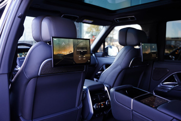 Land Rover Range Rover P 550 E Autobiography CHRISTMAS PRESENT