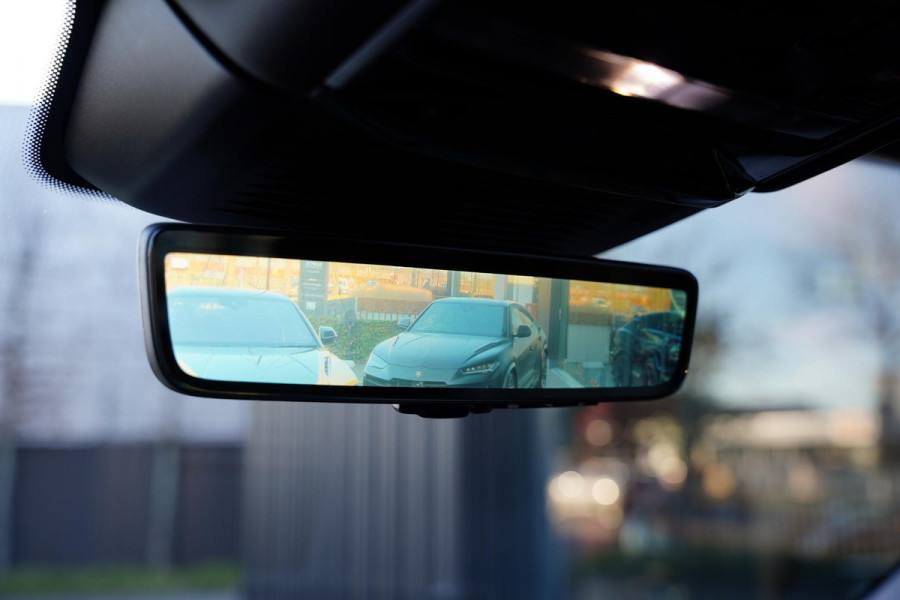 Land Rover Range Rover P 550 E Autobiography CHRISTMAS PRESENT