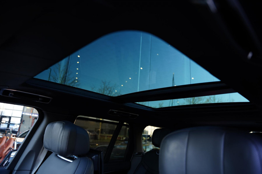 Land Rover Range Rover P 550 E Autobiography CHRISTMAS PRESENT